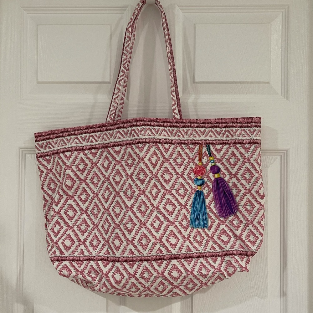 SOLD**Big pink (estee lauder) tote